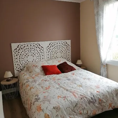 Campagne Proche Bayeux Et Plages Du Debarquement.