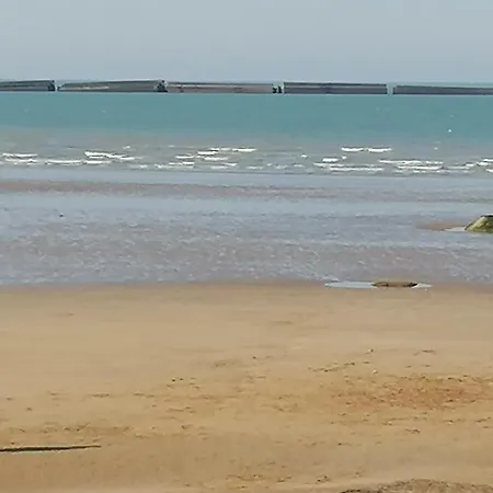 Campagne Proche Bayeux Et Plages Du Debarquement. *