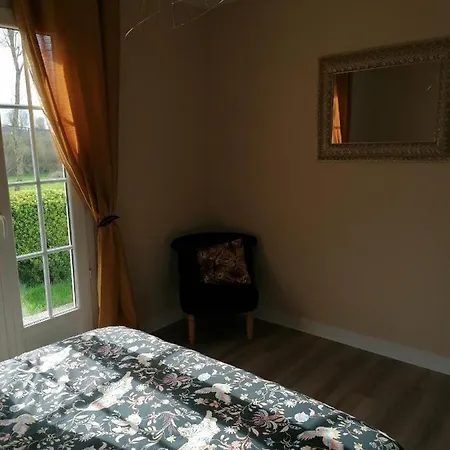 Campagne Proche Bayeux Et Plages Du Debarquement. * Crouay