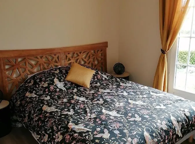 Campagne Proche Bayeux Et Plages Du Debarquement. Crouay