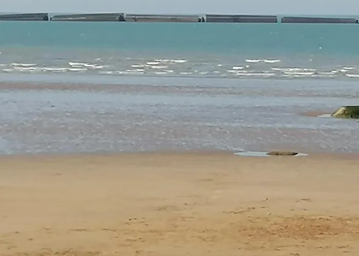 Campagne Proche Bayeux Et Plages Du Debarquement. *